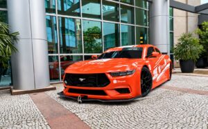 Shopee leva réplica de carro da NASCAR à AutoMotor Experience e reforça seu compromisso com a cultura e o automobilismo no Brasil